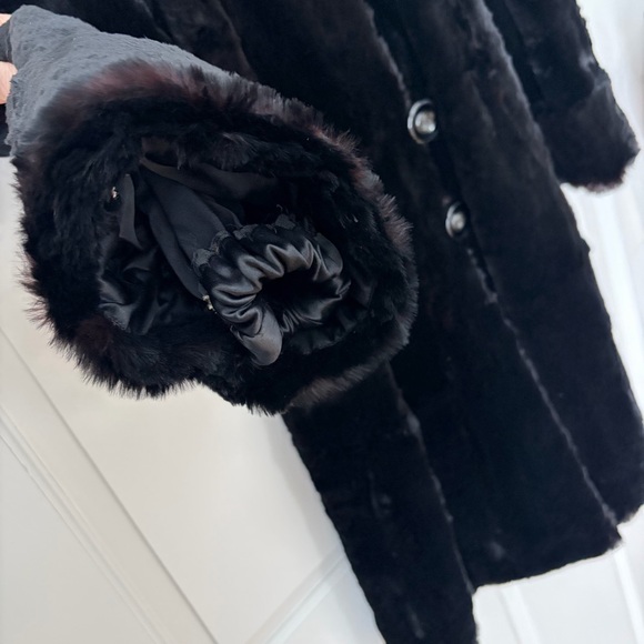Vintage Black Fur Coat - Picture 4 of 14
